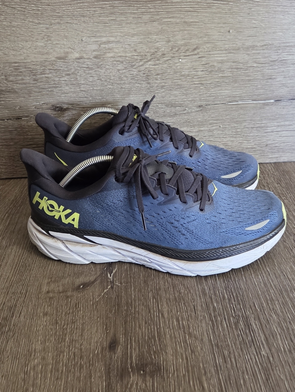 HOKA Men's Clifton 8 Running Shoe Size 11D
